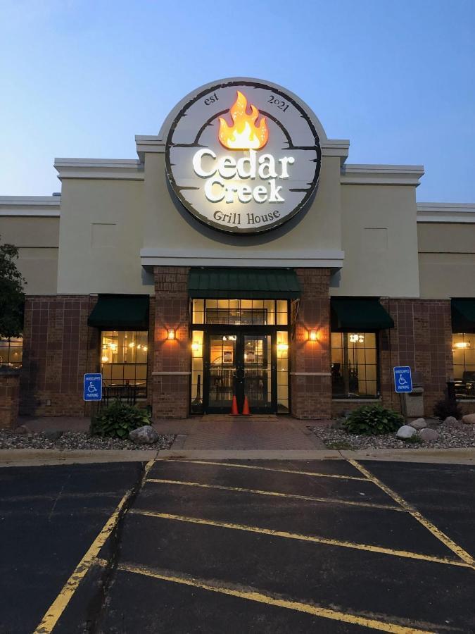 Holiday Inn & Suites Wausau-Rothschild By Ihg Экстерьер фото