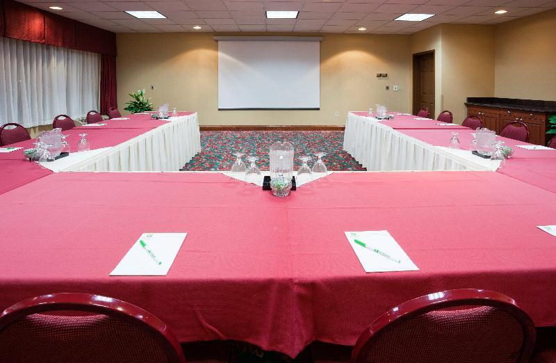 Holiday Inn & Suites Wausau-Rothschild By Ihg Экстерьер фото